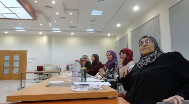 غرفة تجارة جنين بالشراكة مع بنك فلسطين ينظمان ورشة حول التوعية المصرفية لسيدات الأعمال